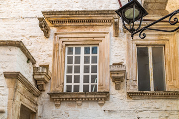 Locorotondo, windows of whitewashed house © Vivida Photo PC