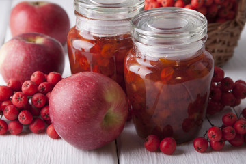 Jam of rowan  and apples