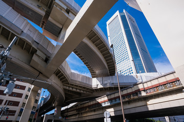 首都高速道路　西新宿ジャンクション　東京オペラシティー