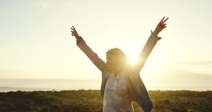 Beautiful happy carefree young woman at sunset, fashion lifestyle