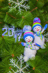Two knitted snowman 2017.