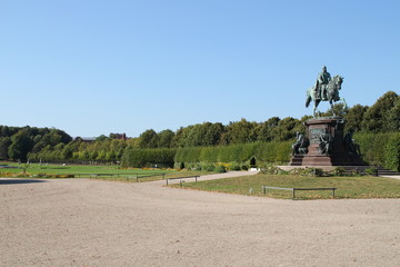 Ein Friedrich Franz Denkmal