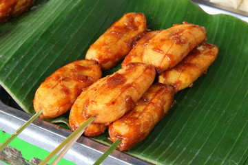 Frisch Frittierte Bananen werden als Imbiss angeboten. Philippinen