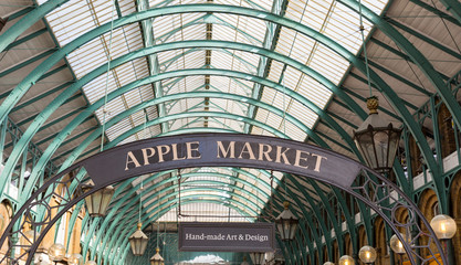 Dach des Covent Garden Apple Market in London