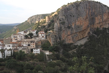 Fototapeta na wymiar Montaña y castillo en Chulilla