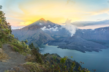 Sunrise at rinjani mount