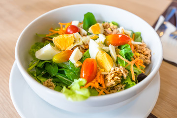 Tuna and vegetable salad