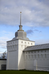 Obraz premium Vvedensky Tolga convent. Orthodox women's monastery in Yaroslavl on the Volga left Bank.Founded in 1314 .