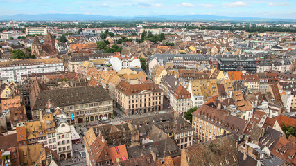 Fototapeta na wymiar Straßburg von Oben