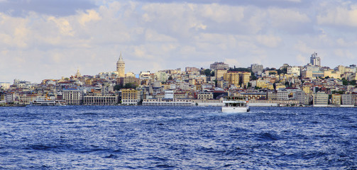 Fototapeta premium Cityscape with Galata Tower, Istanbul, Turkey.