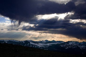 Fototapeta na wymiar Storm clouds over Rockies