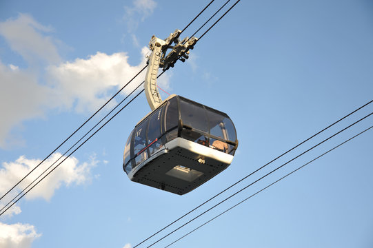 Seilbahn, Gondel, Drahtseil, Verkehrsmittel, Bahn, Kabine, Luftseilbahn, Transport, Personenbef&ouml;rderung, F&ouml;rderanlage, Drahtseilbahn, Rheinseilbahn