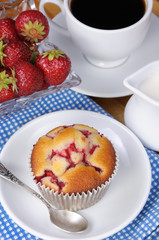 Muffin with strawberries