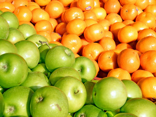 Tel Aviv apples and tangerines 2011