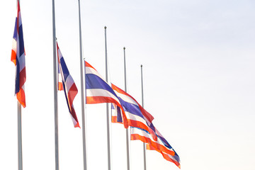 Obraz premium Thai flag was lowered to half-mast
