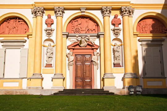 Wilanow palace entrance