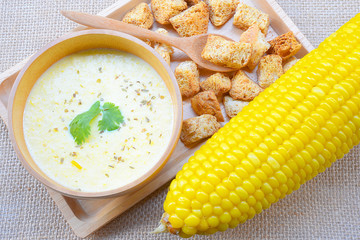 Soups, creamed corn with Crouton
