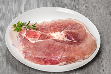 rouelle de jambon de porc crue