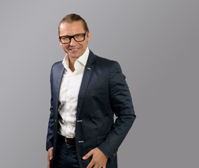 M&auml;nnerportrait seri&ouml;s cool