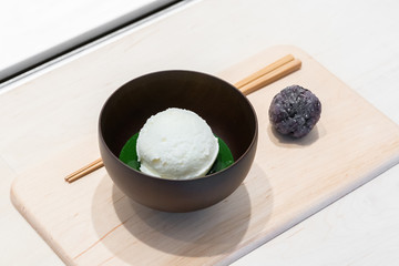 Green tea matcha ice cream
