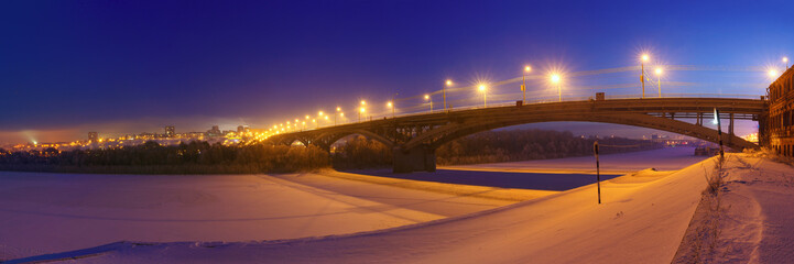 Fototapeta na wymiar Нижний Новгород. Канавинский мост зимой