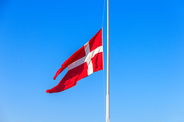 Dänische Flagge im Wind