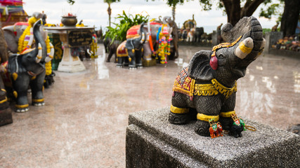 Fototapeta premium Elephant statues to worship
