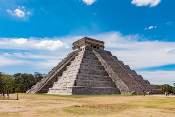 El Castillo (Kukulcan pyramid), chichen itza, mexico