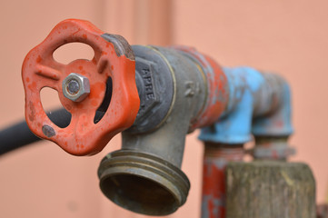 Red tap