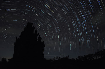Fototapeta premium star trail candi songgo