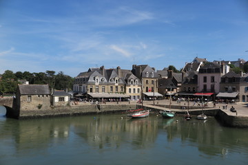 Fototapeta na wymiar Auray - Blick auf den Hafen von Saint Goustan