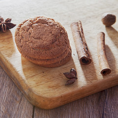 oatmeal cookies with cinnamon, anise and a nutmeg
