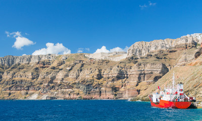 Obraz premium Santorini island view from the sea