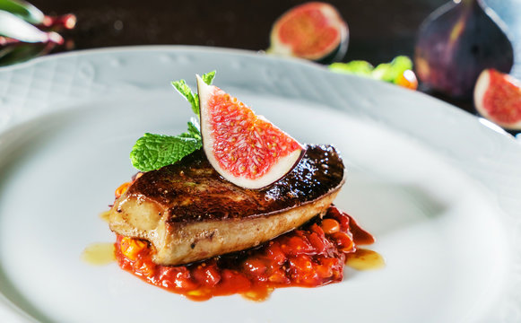 Fried foie gras with figs
