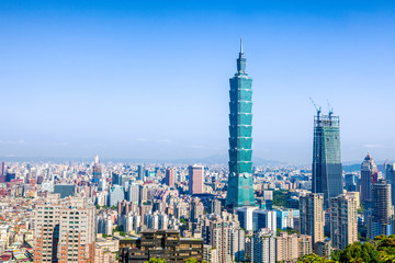 Fototapeta premium Widok z lotu ptaka dzielnicy finansowej w Tajpej na Tajwanie