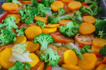 cooked vegetables: tomato, brocoli, carrot