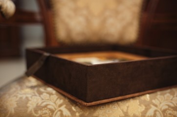 Brown natural leather classic wedding photobook and album