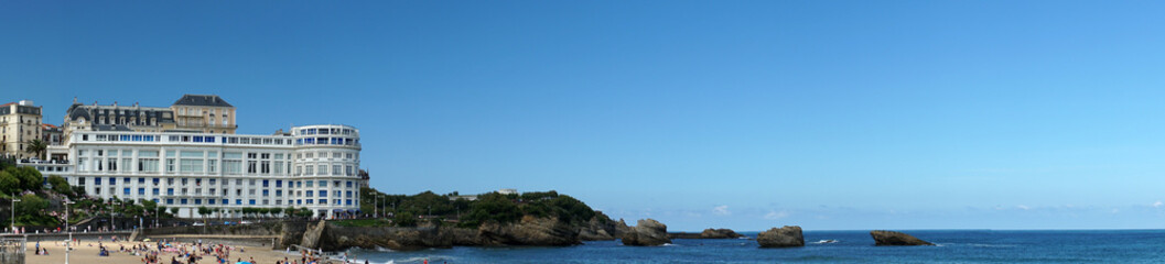 Hôtel, plage et océan