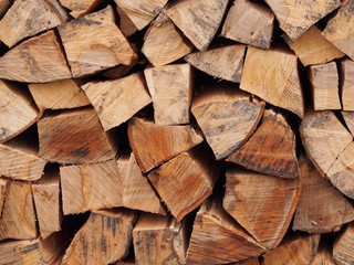 Brennholz - Kuschelige Wärme vor dem Kaminofen 