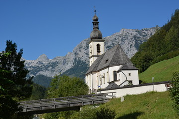 Fototapeta na wymiar Church in Ramsau near Berchtesgaden