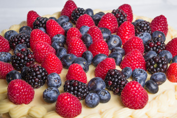 berry cake