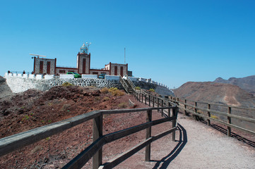 Fuerteventura: la staccionata e il faro de la Entallada, costruito tra il 1953 e il 1954 nel punto...