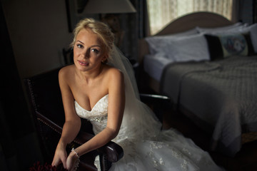 Glance of the bride in the beautiful wedding dress