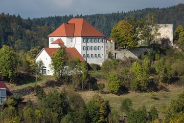 Fototapeta na wymiar Schloss in Hettingen mit Nutzung als Rathaus