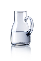 Karaffe mit Wasser