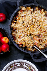 apple cramble with oat flakes