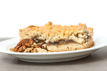 Saintpaulia varieties Lyon's Pirates Treasure with beautiful pink flowers a red border. Close-up.