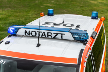 Notarzt - Notarzteinsatzfahrzeug