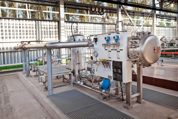 Steel pipelines and valves