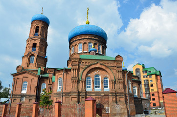 Fototapeta na wymiar Свято-Никольская церковь в Барнауле, Россия